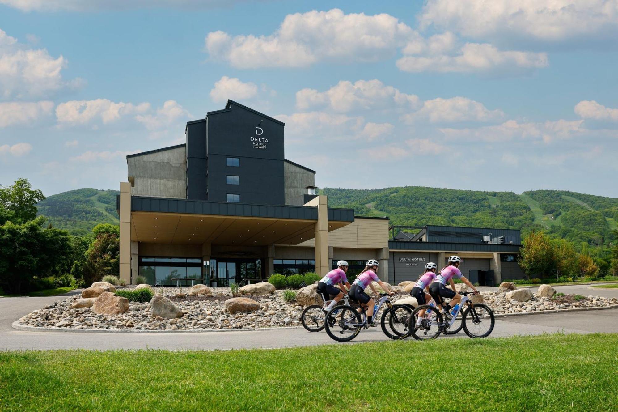 Delta Hotels By Marriott Mont Sainte-Anne, Resort & Convention Center Beaupré Esterno foto